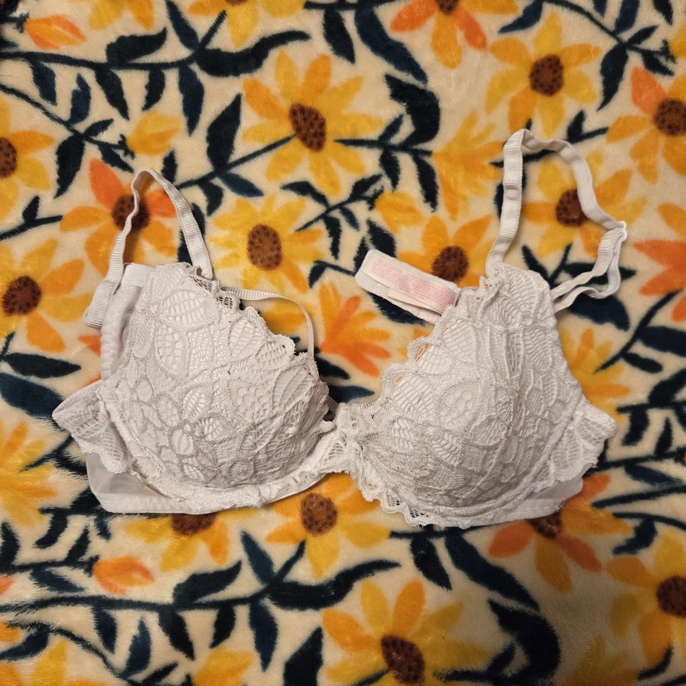 Lace Underwire Bra - Pink